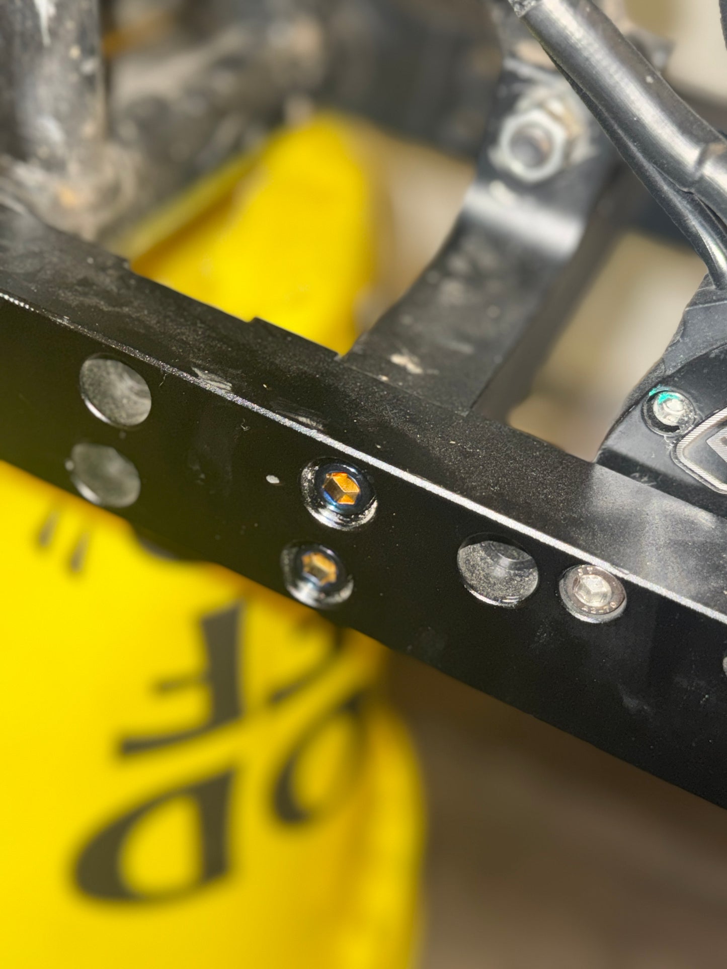 Razor Full Swingarm Shock mount Titanium