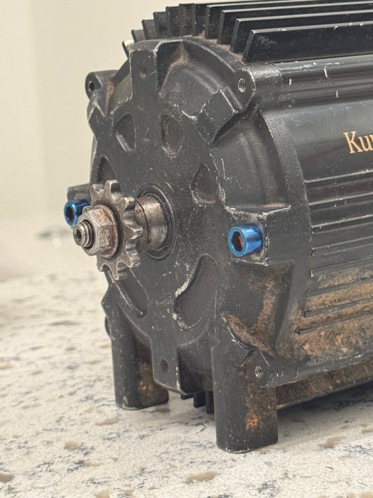 Razor motor titanium